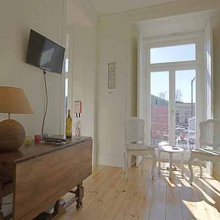 Ophelia River Portuguese Living Apartment Lissabon