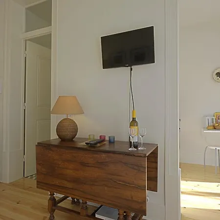 Ophelia River Portuguese Living Apartment Lissabon
